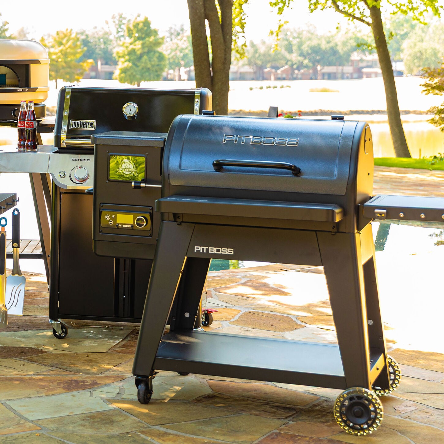 Pit Boss Navigator 850 Connected Pellet Smoker Grill in Black