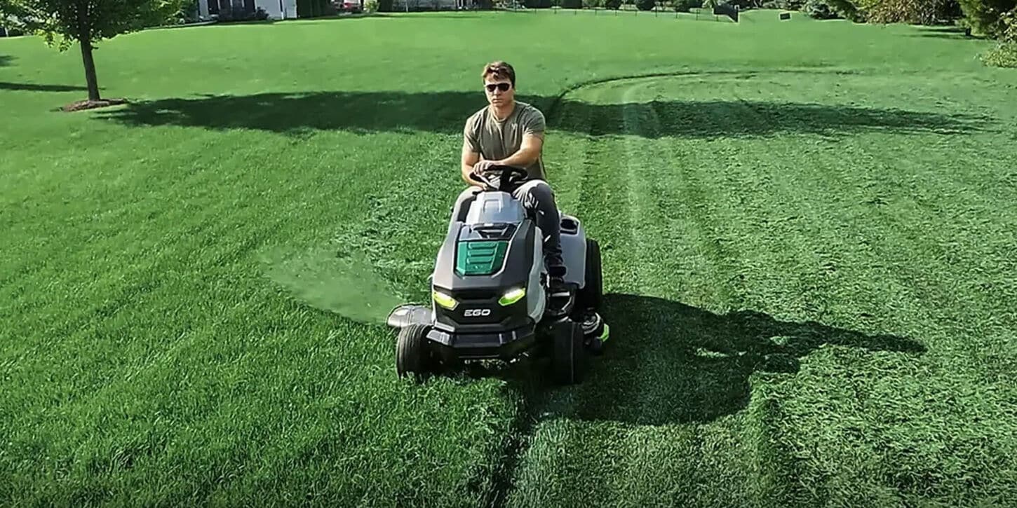 EGO 42" T6 POWER+ Lawn Tractor with 6 x 6.0Ah Batteries, 700W Turbo Charger, and Charging Adapter