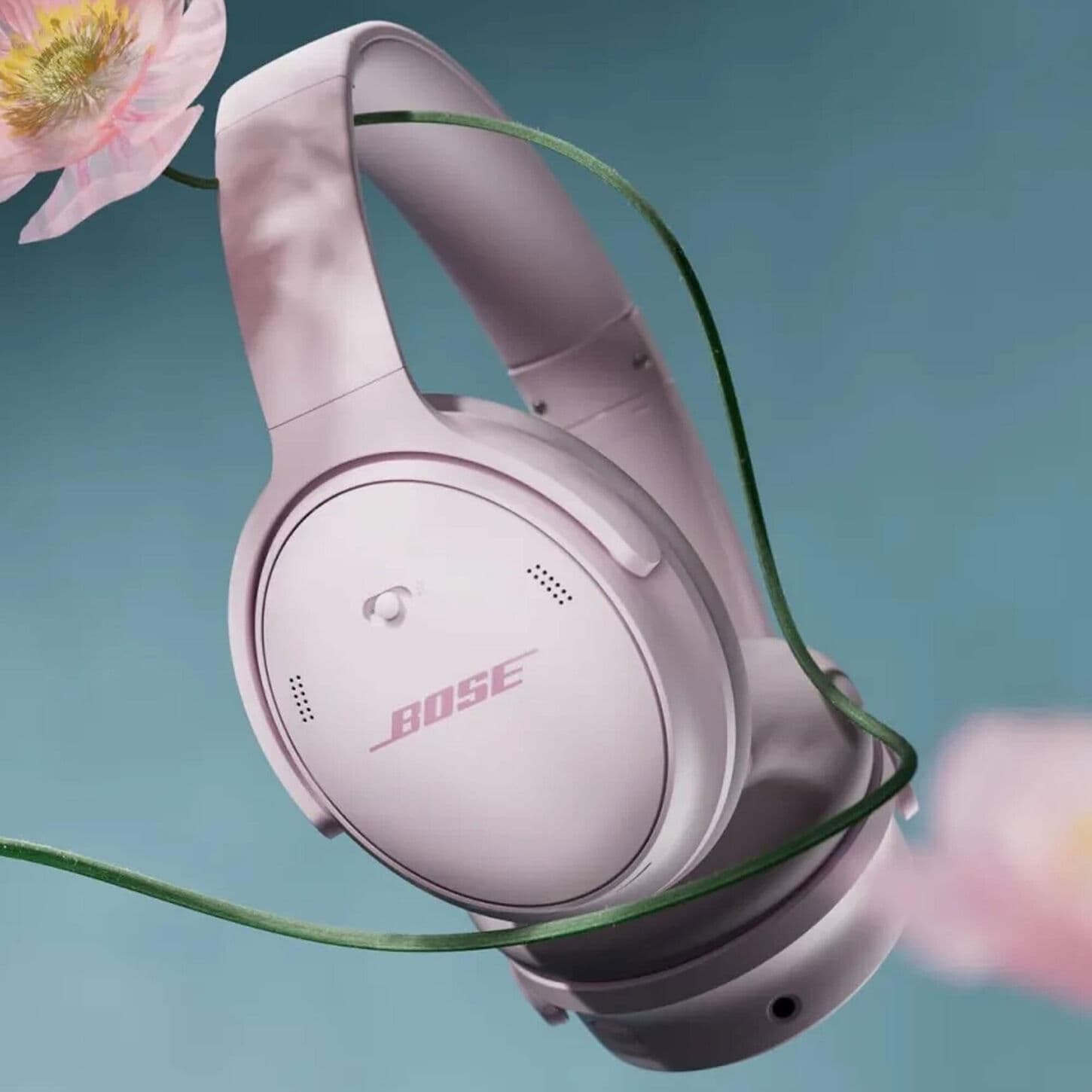 Bose QuietComfort Headphones in Petal Pink