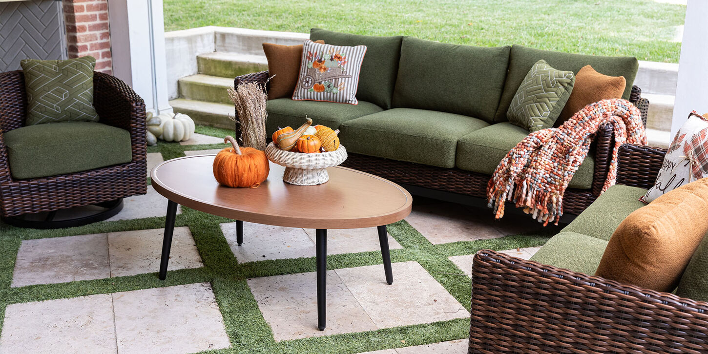 fall patio decor