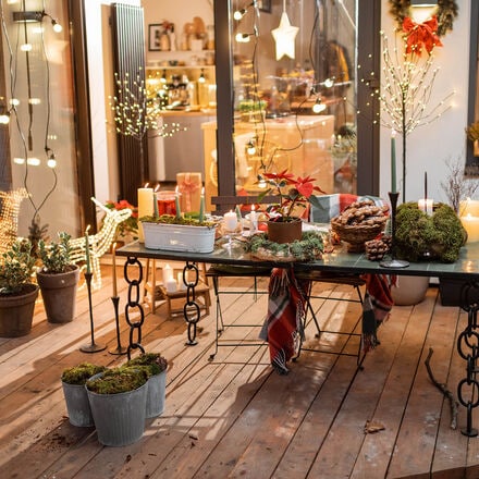 Outdoor patio with Christmas decorations