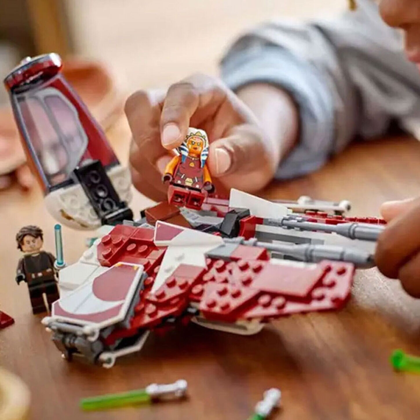 LEGO Star Wars Ahsoka's Jedi Interceptor