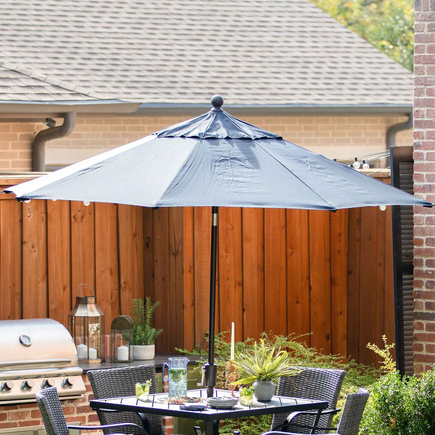 Treasure Garden 9' Umbrella with Black Base in Coal