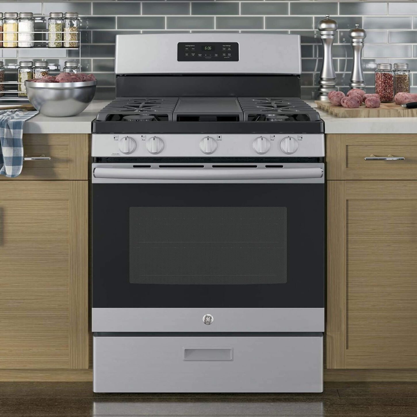 GE Appliances Electric Double Oven Range