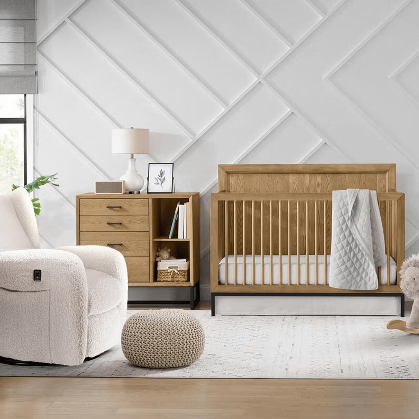 Eastern Shore Newport 4-In-1 Convertible Crib in Natural Oak