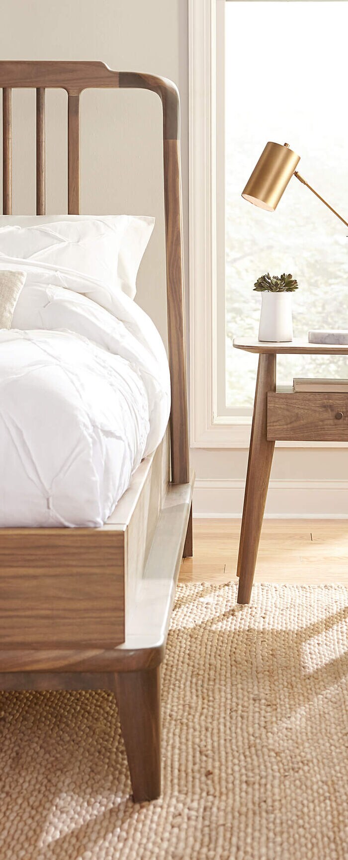 Walnut Grove Spindle Bedroom Set