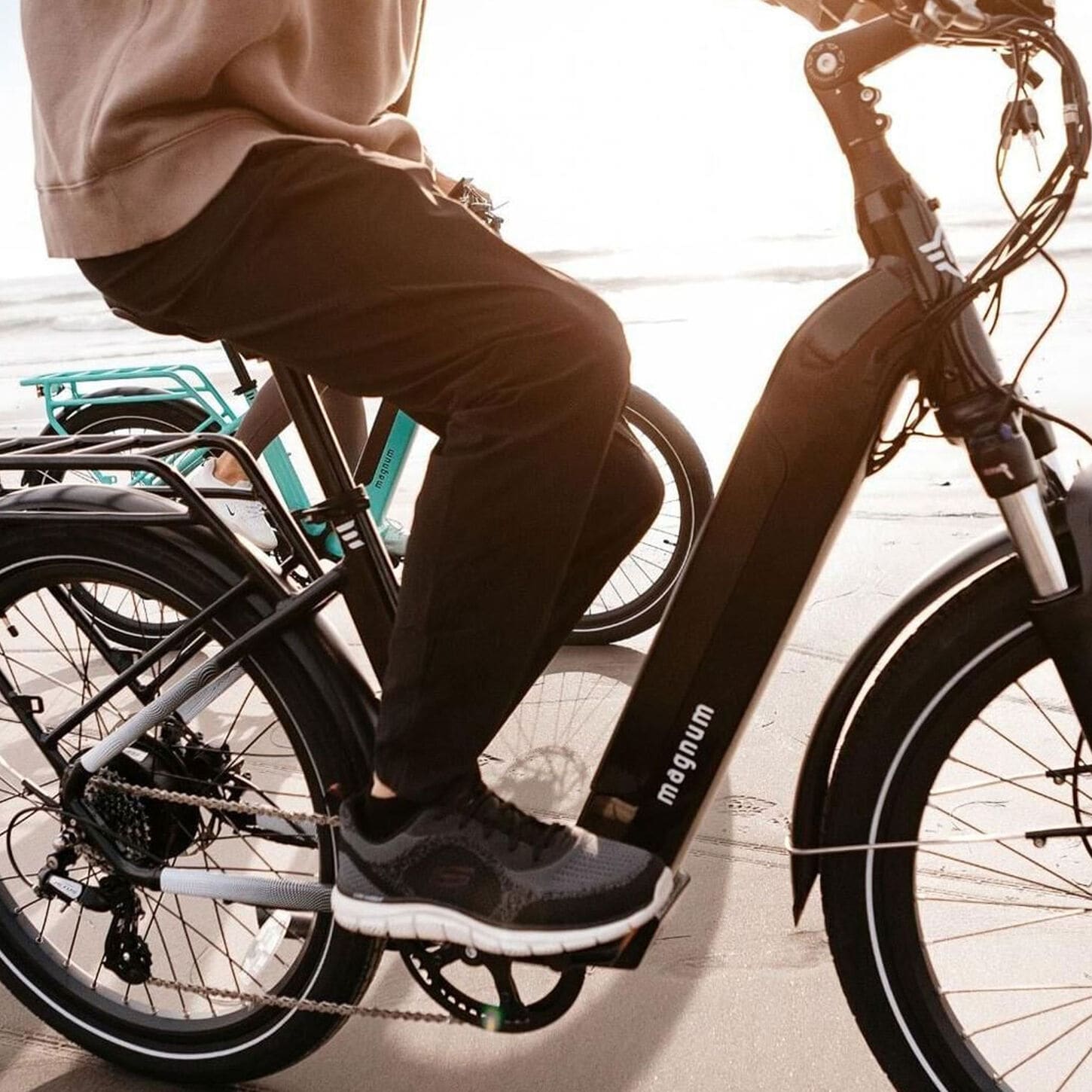 Magnum Cosmo 2.0 T Electric Bike in Black