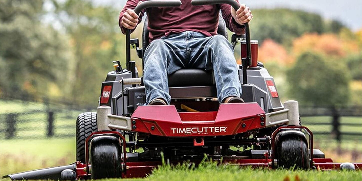 Toro 34" TimeCutter Zero Turn Gas-Powered Riding Lawn Mower with Smart Speed