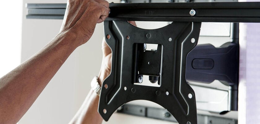 Installation of a TV