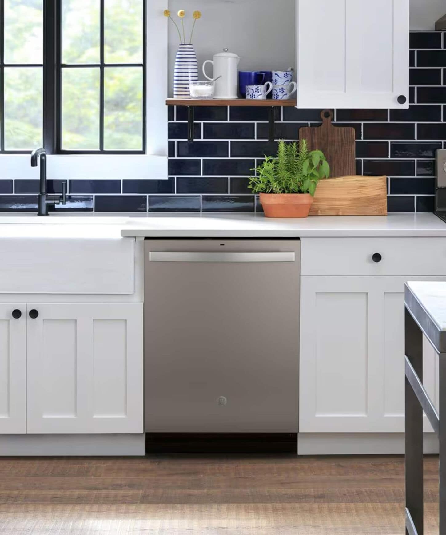 GE Appliances 24" Built-In Bar Handle Dishwasher with Top Control and 52 dBA in Slate