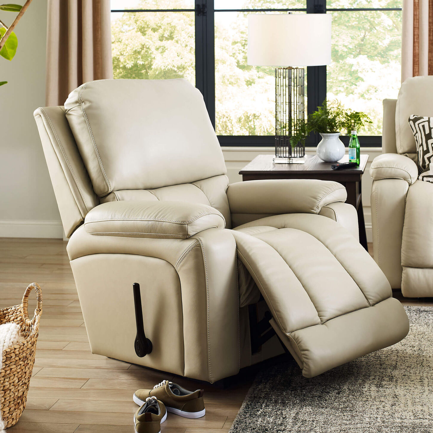 Manual La-Z-Boy recliner