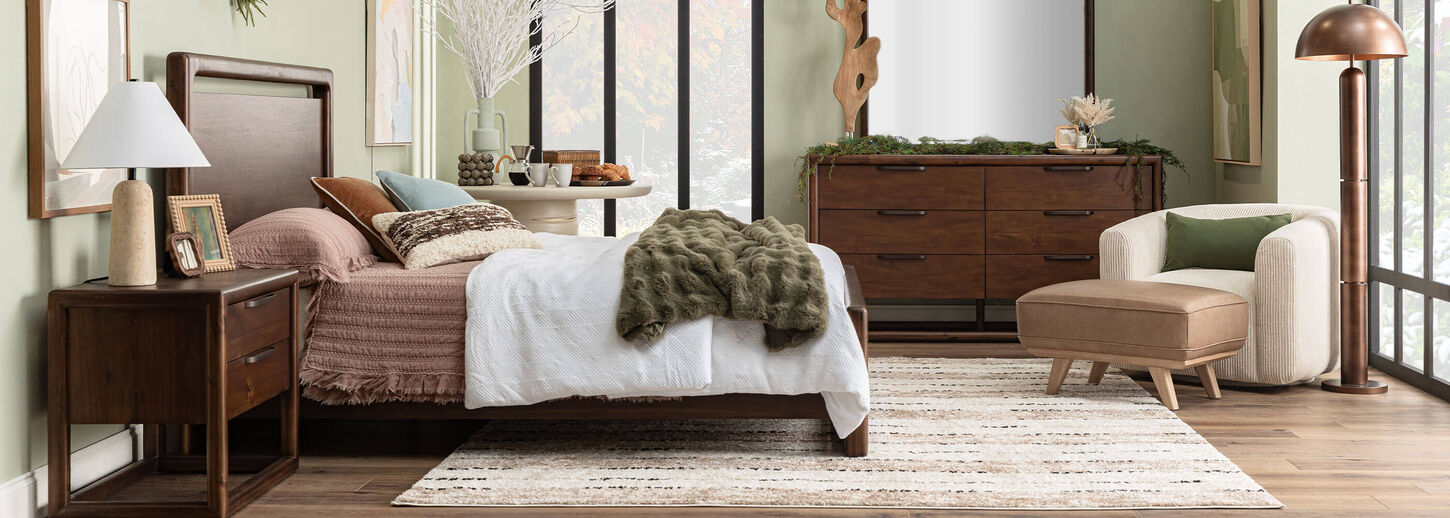 Urban Home Sol Queen Bedroom Set with Two Nightstands in Brown Spice