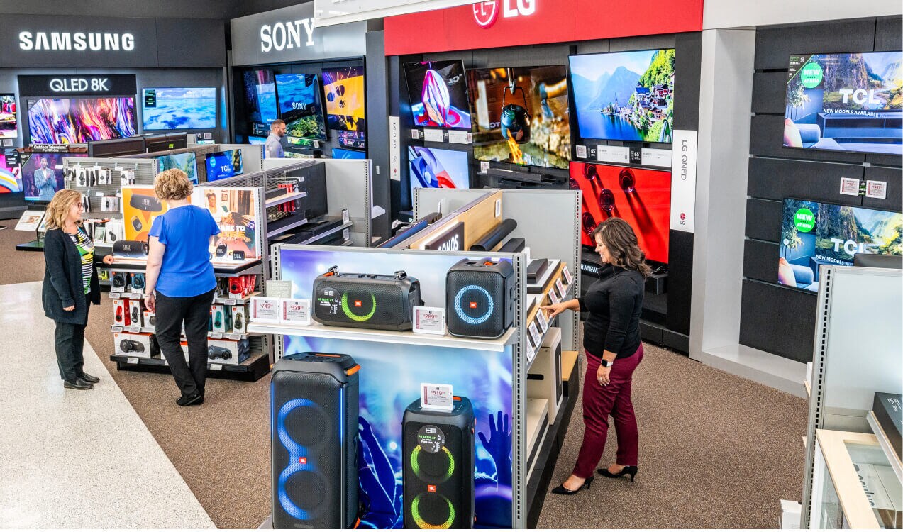 Shopping electronics at NFM in Des Moines Iowa