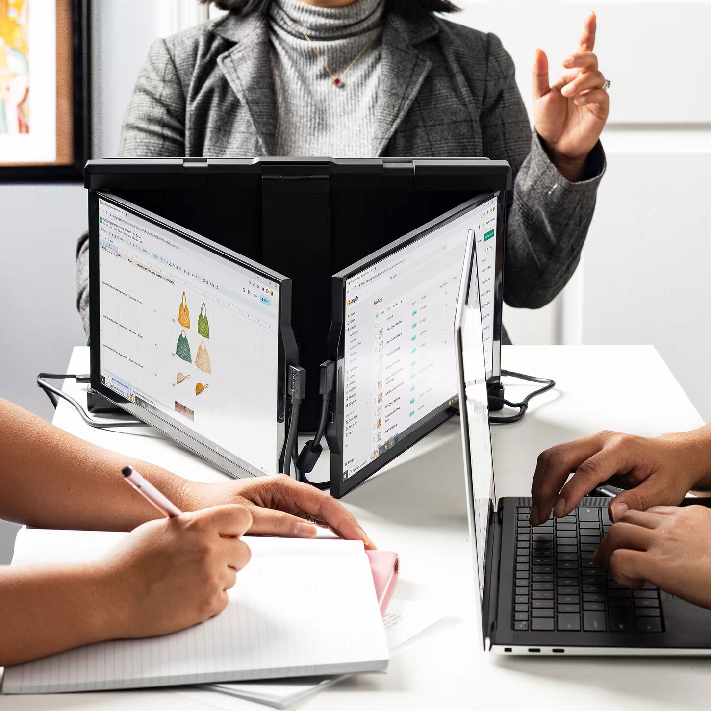 Mobile Pixels 14.1" Trio Max Class Full HD LCD Monitor in Black