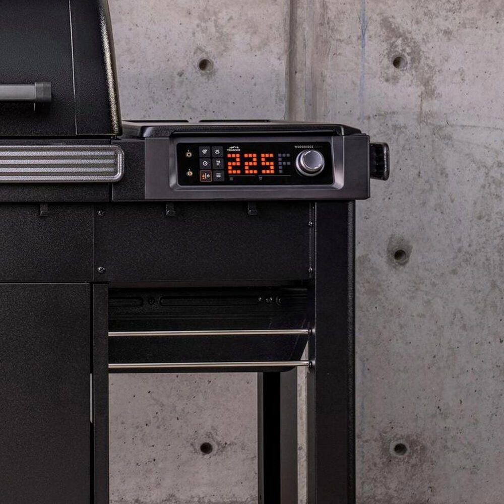 Traeger Grills Woodridge Pro Plus Pellet Grill in Black, , large