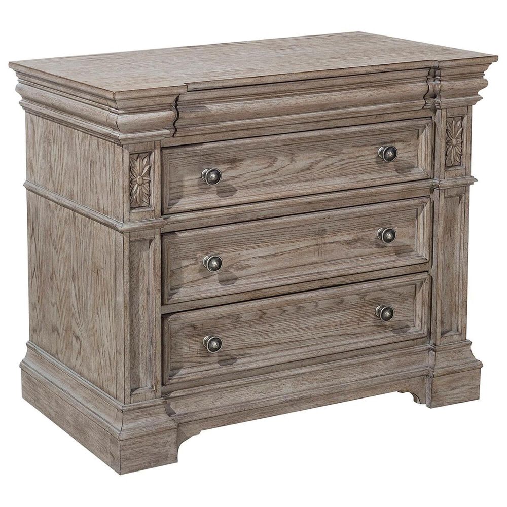 Chapel Hill Kingsbury Bachelor's Chest in Gray and Brown Nebraska