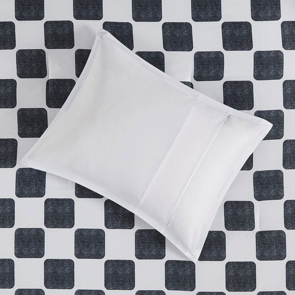 Hampton Park Miley 5-Piece Full/Queen Comforter Set in Black and White, , large