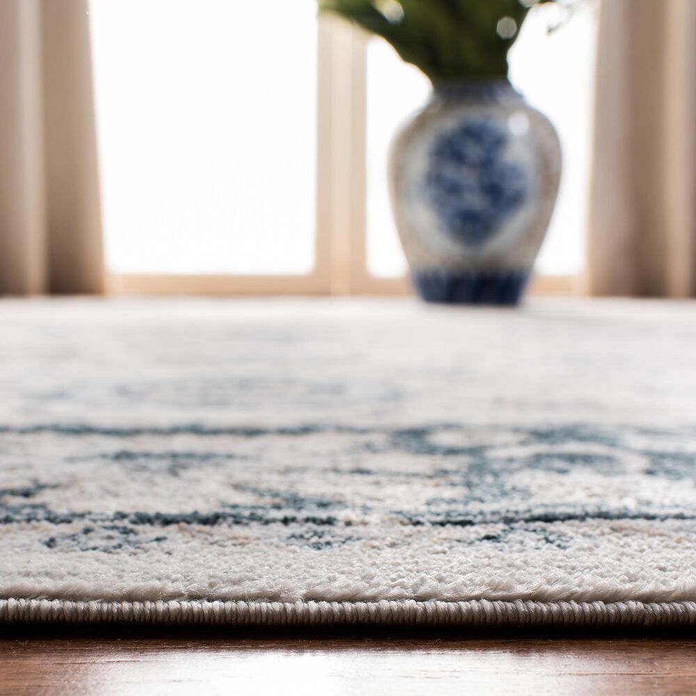 Safavieh Isabella 4&#39; x 6&#39; Cream and Navy Area Rug, , large