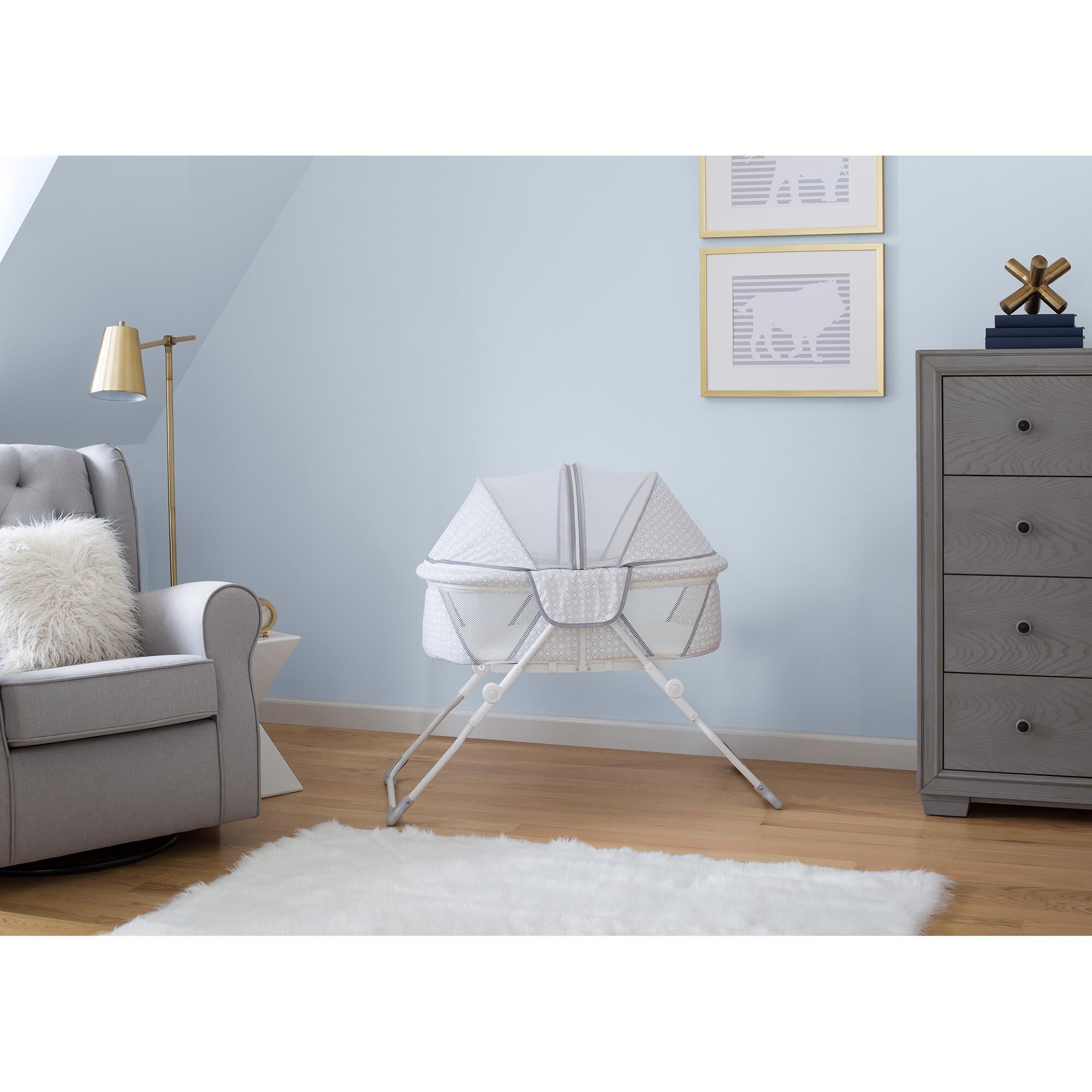 Delta portable bassinet top