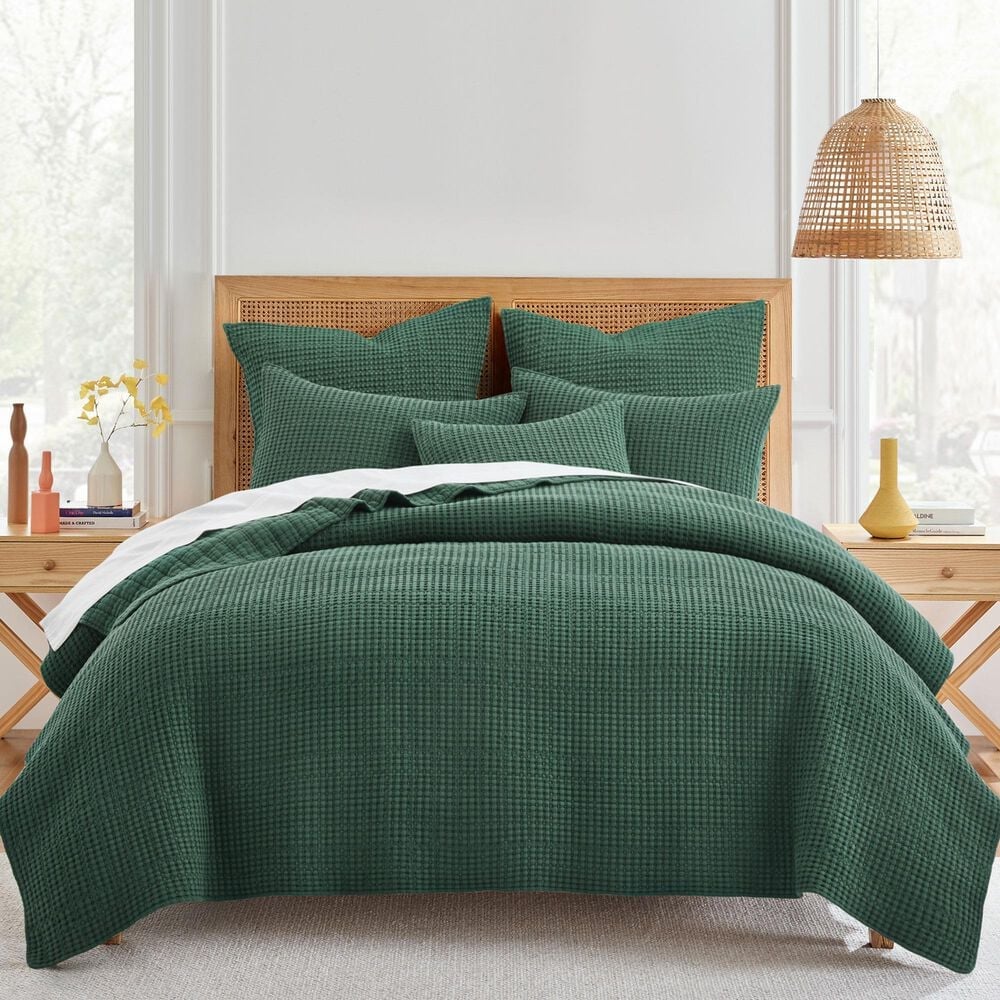 Levtex Mills Waffle 3-Piece Full/Queen Quilt Set in Forest Green, , large