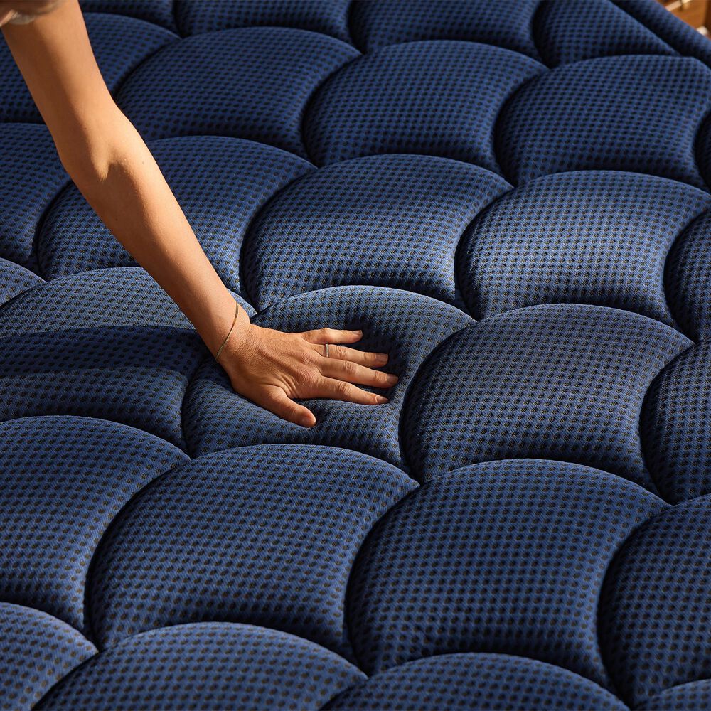 DreamCloud Ultra Hybrid 4.0 Plush Queen Mattress, , large