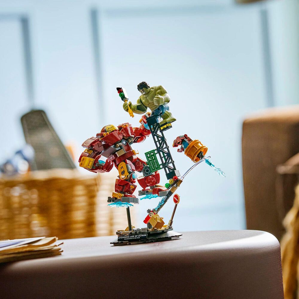 LEGO Marvel Epic Battle - Hulkbuster vs. The Hulk Building Set, , large