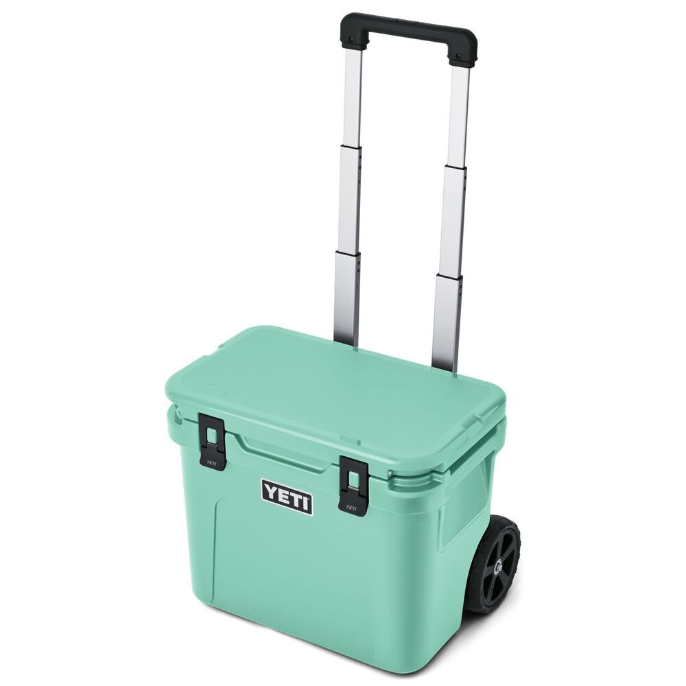 YETI Roadie 32 Hard Cooler in Seafoam, , large