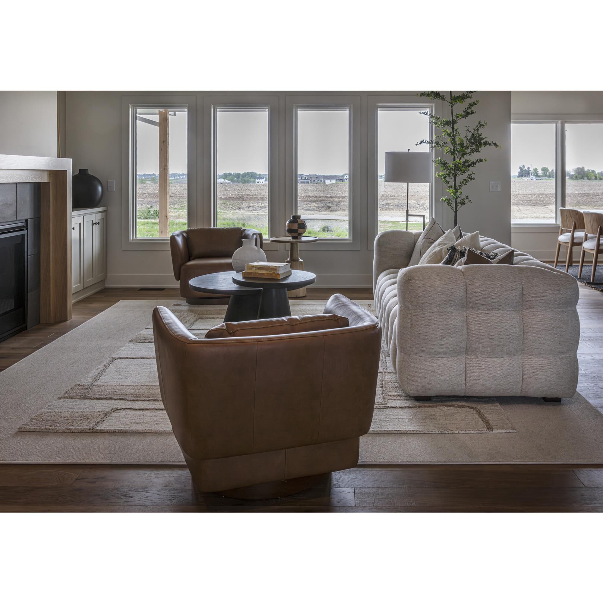 Interlochen Leather Swivel Chair in Saddle