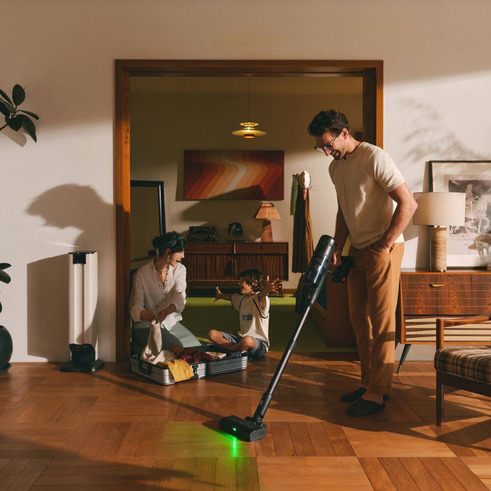 Roborock H60 Hub Ultra Cordless Stick Vacuum Cleaner in Black, , large