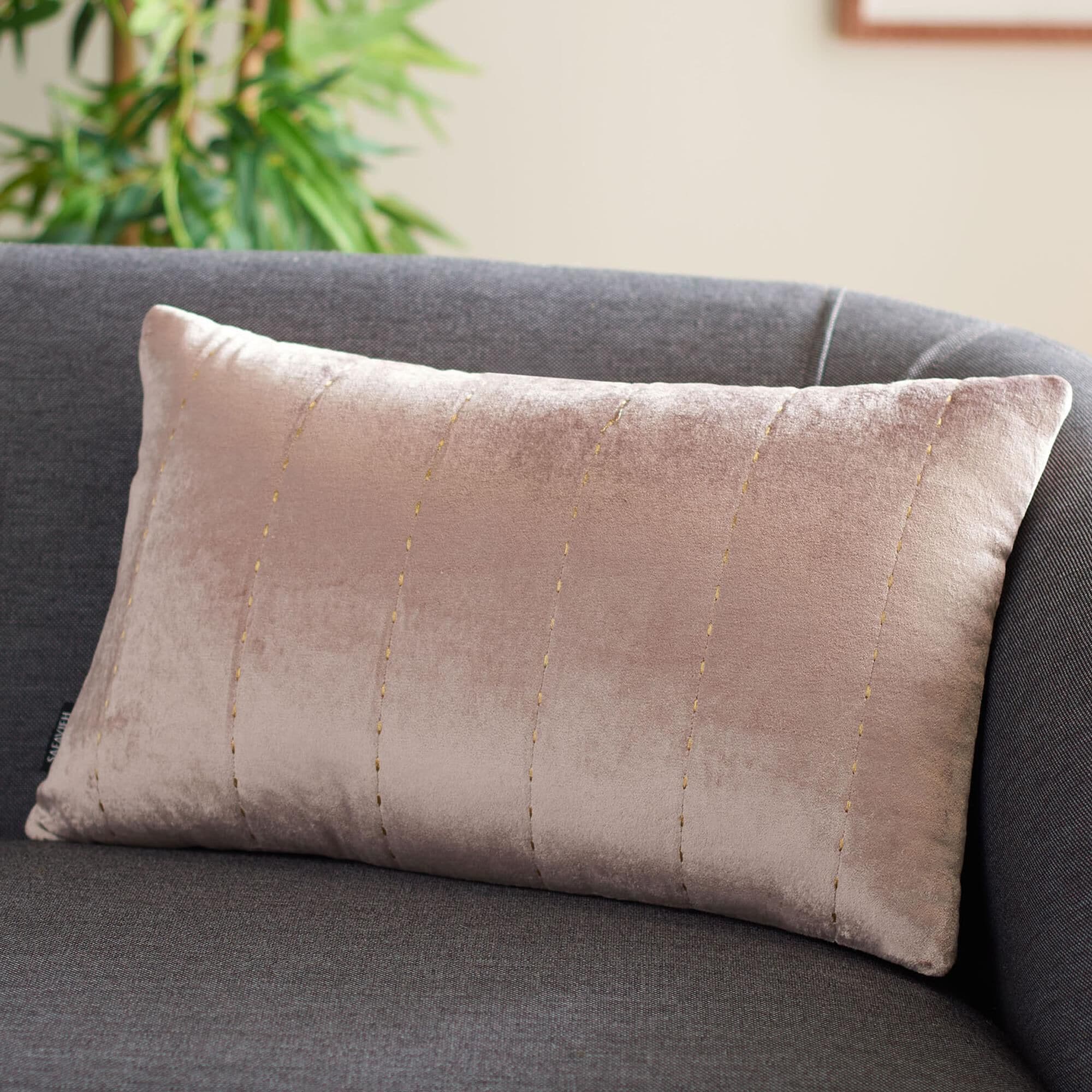 Large blush cushion 2025