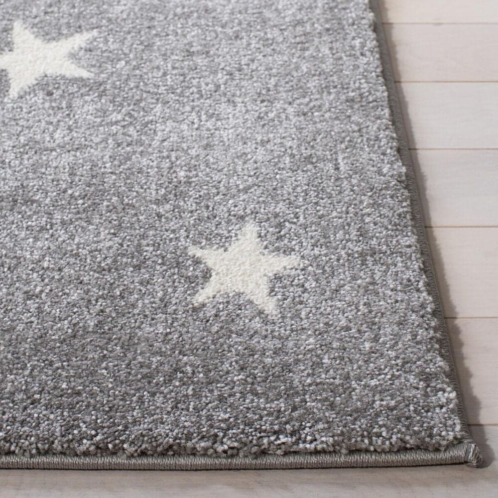 Safavieh Carousel Animals 5&#39;3&quot; x 7&#39;6&quot; Grey and Ivory Kids  Area Rug, , large