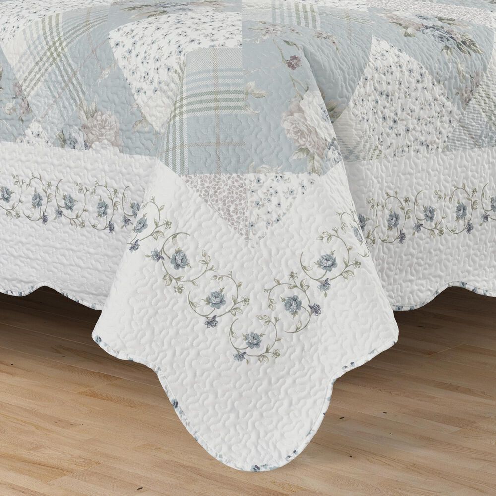 J. Queen New York Bungalow 3-Piece King/California King Quilt Set in Spa, , large