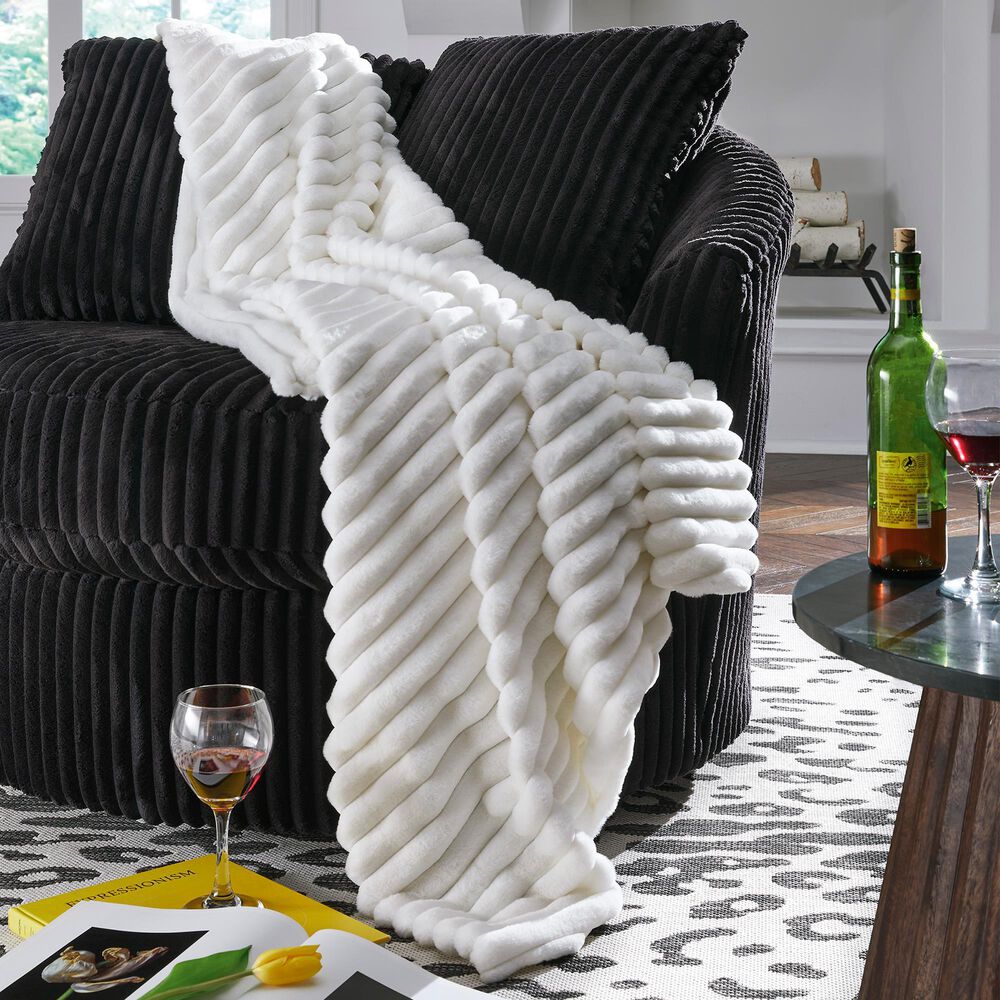 Ashley Alsonwell 49&quot; x 61&quot; Throw in White, , large