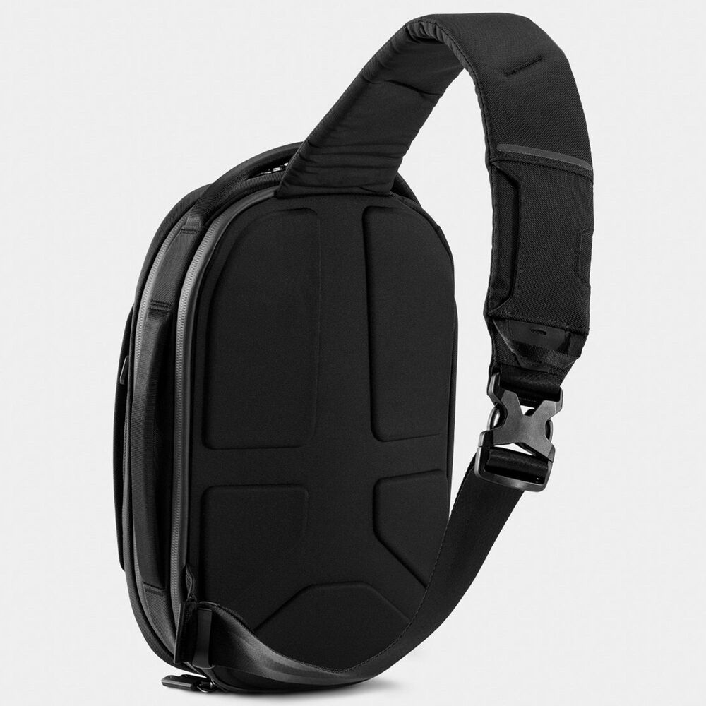 Nomatic Navigator 6L Sling Bag in Black, , large