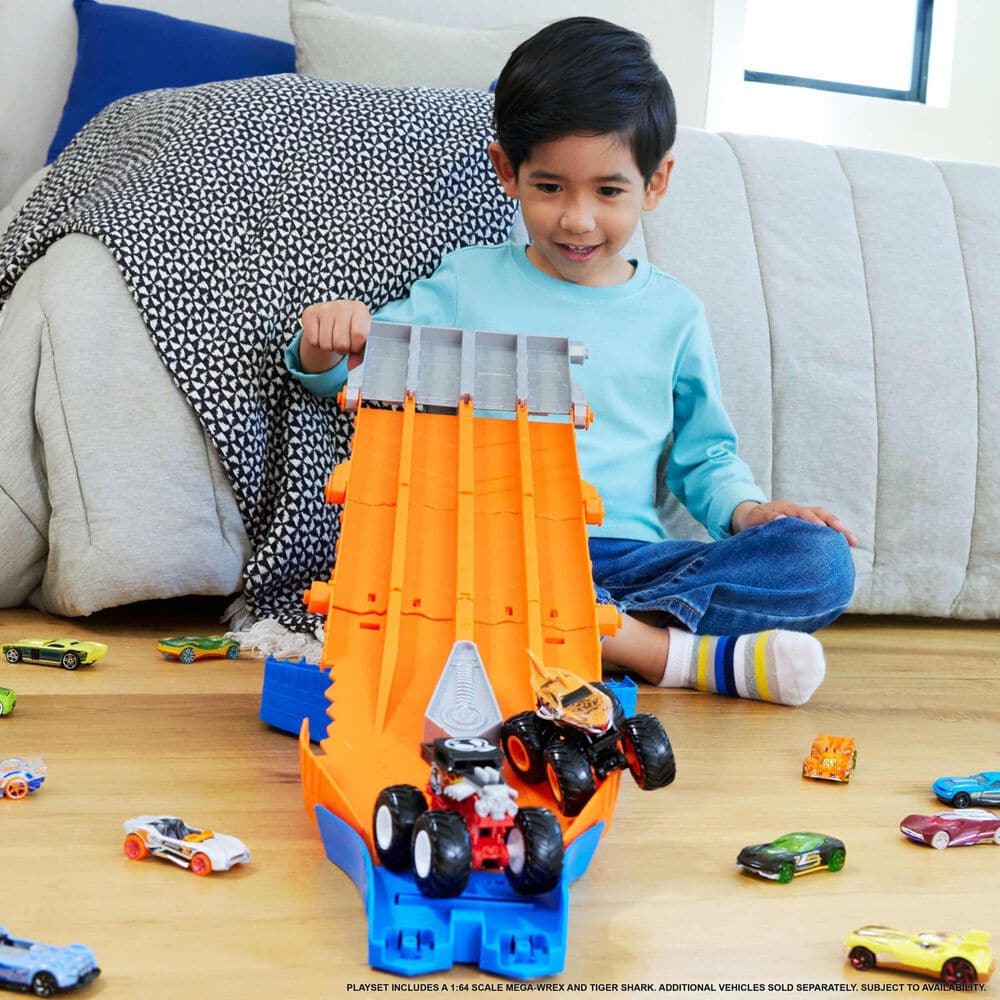 Hot Wheels Monster Trucks Racedown Destruction Track Set in Multicolor, , large