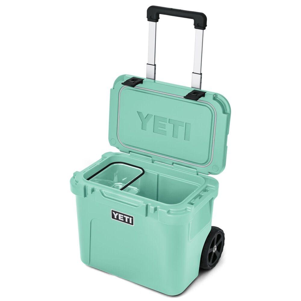 YETI Roadie 32 Hard Cooler in Seafoam, , large