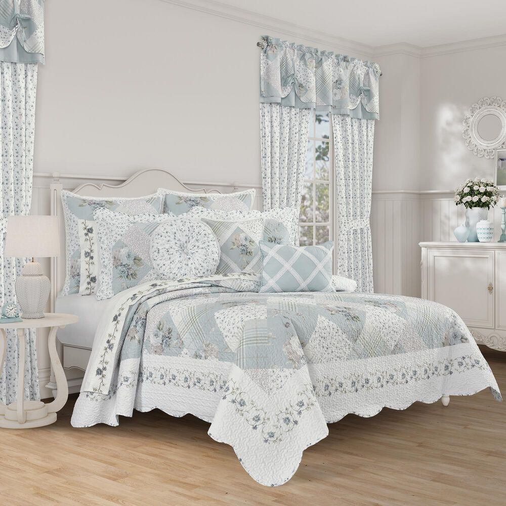 J. Queen New York Bungalow 3-Piece King/California King Quilt Set in Spa, , large