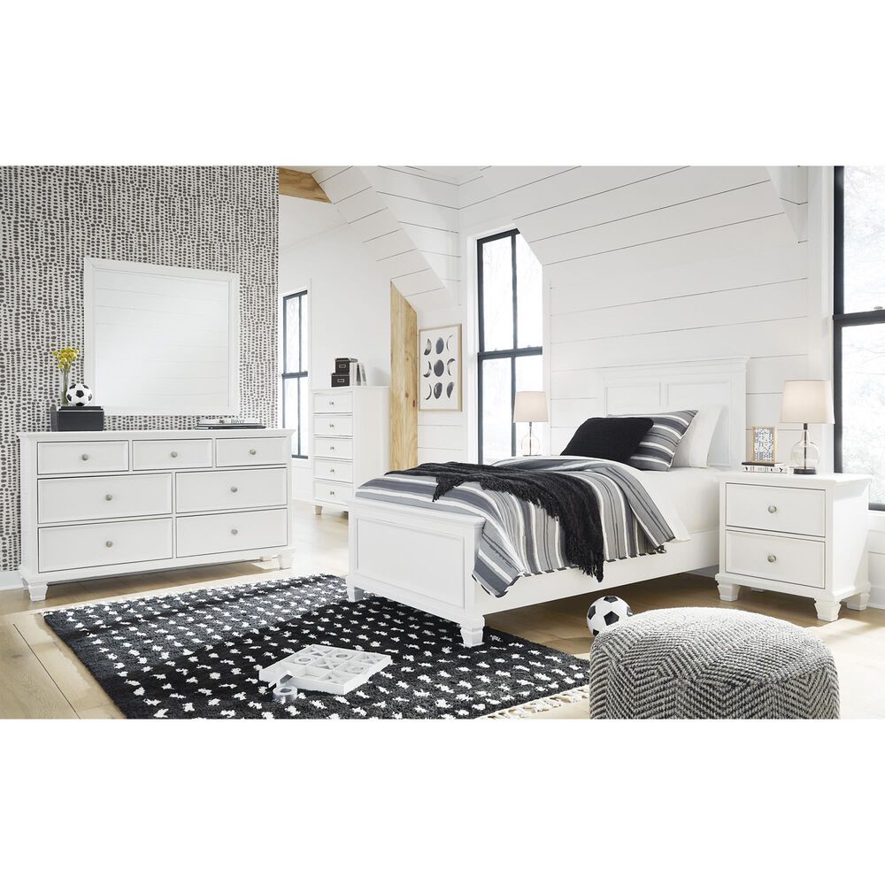 Ashley Fortman 5-Piece Twin Bedroom Set in White, , large