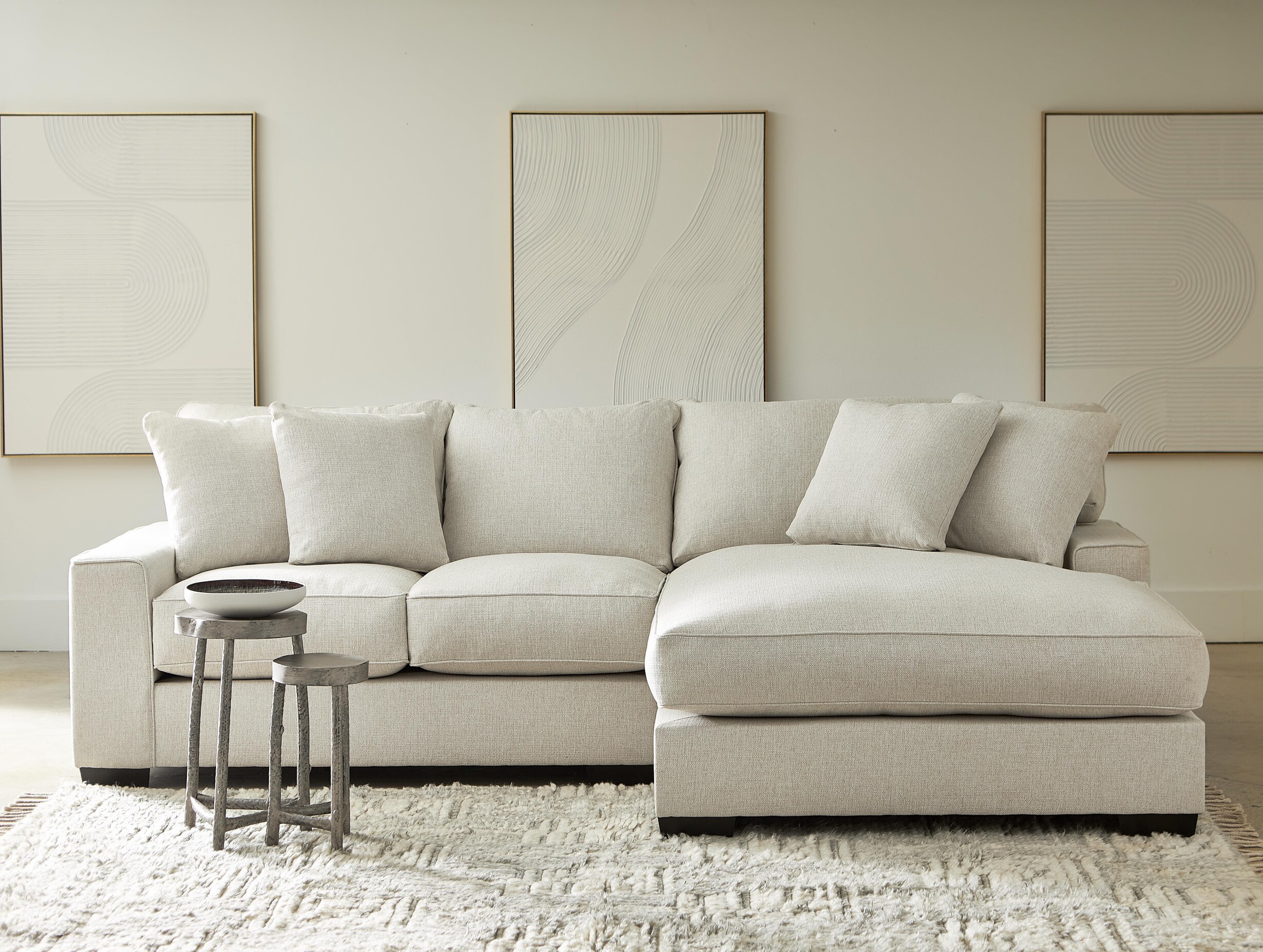 Michael Nicholas Designs Asher 2-Piece Sectional with Right-Facing