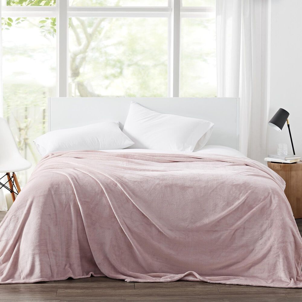 Pem America Cannon Solid Plush Full/Queen Blanket in Blush, , large
