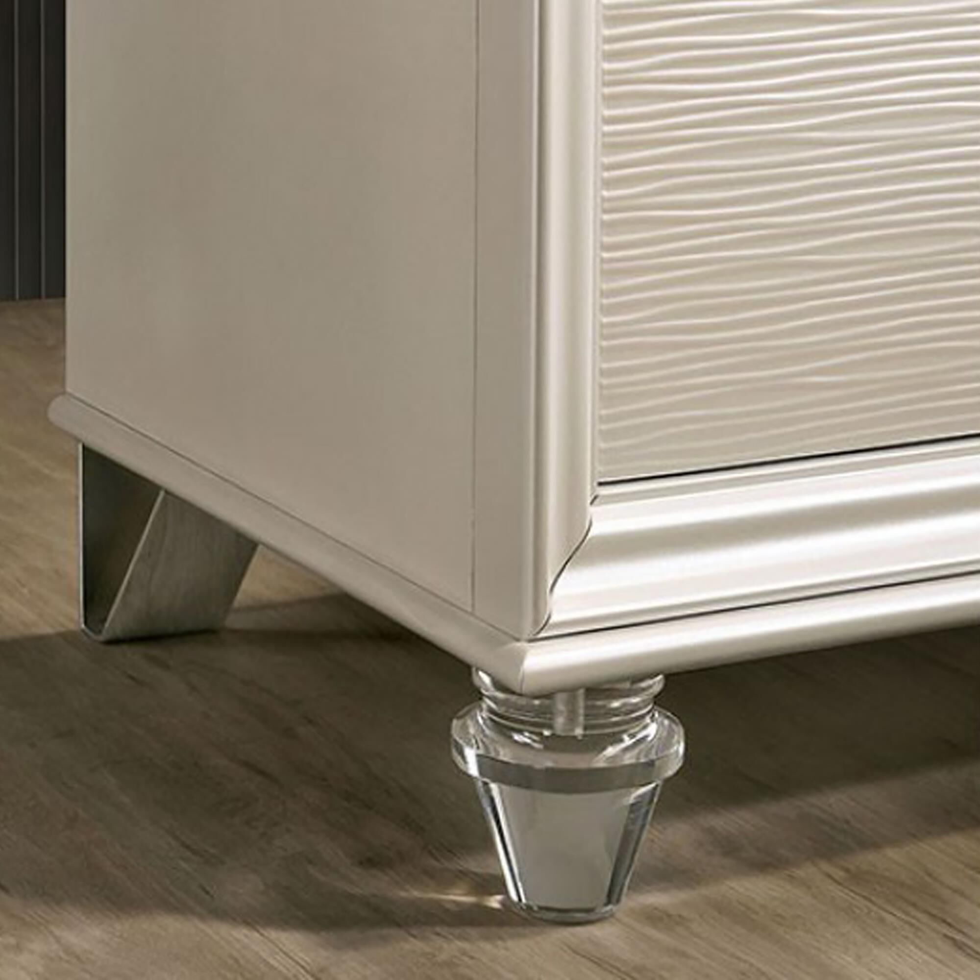 Furniture of America Allie 6-Drawer Dresser in Pearl White