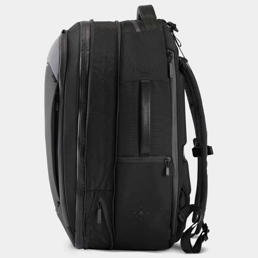 Nomatic Navigator 32L Travel Backpack in Black, , large