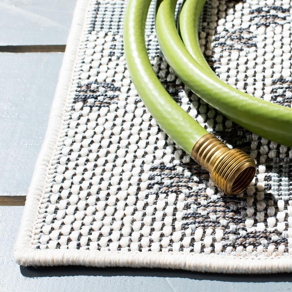 Safavieh Martha Stewart Cyprus Southwestern 4&#39;5&quot; x 6&#39;5&quot; Ivory and Grey Area Rug, , large