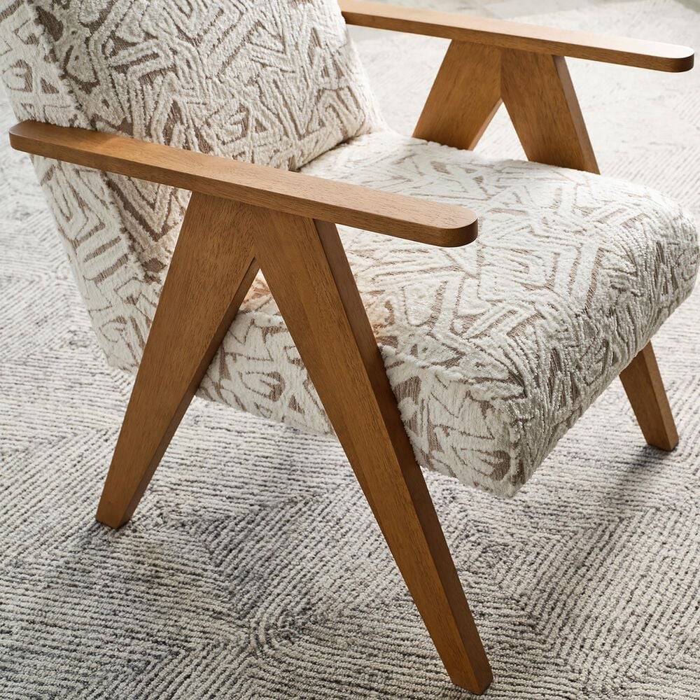 Best Home Furnishings Bayden Accent Chair in Natural, , large