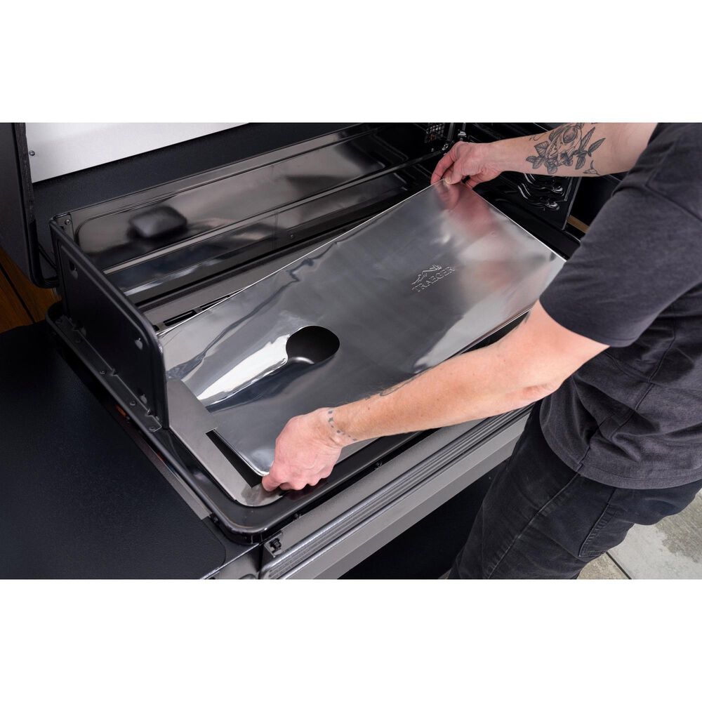 Traeger Grills 8-Pack Drip Tray Liner Size E in Silver, , large