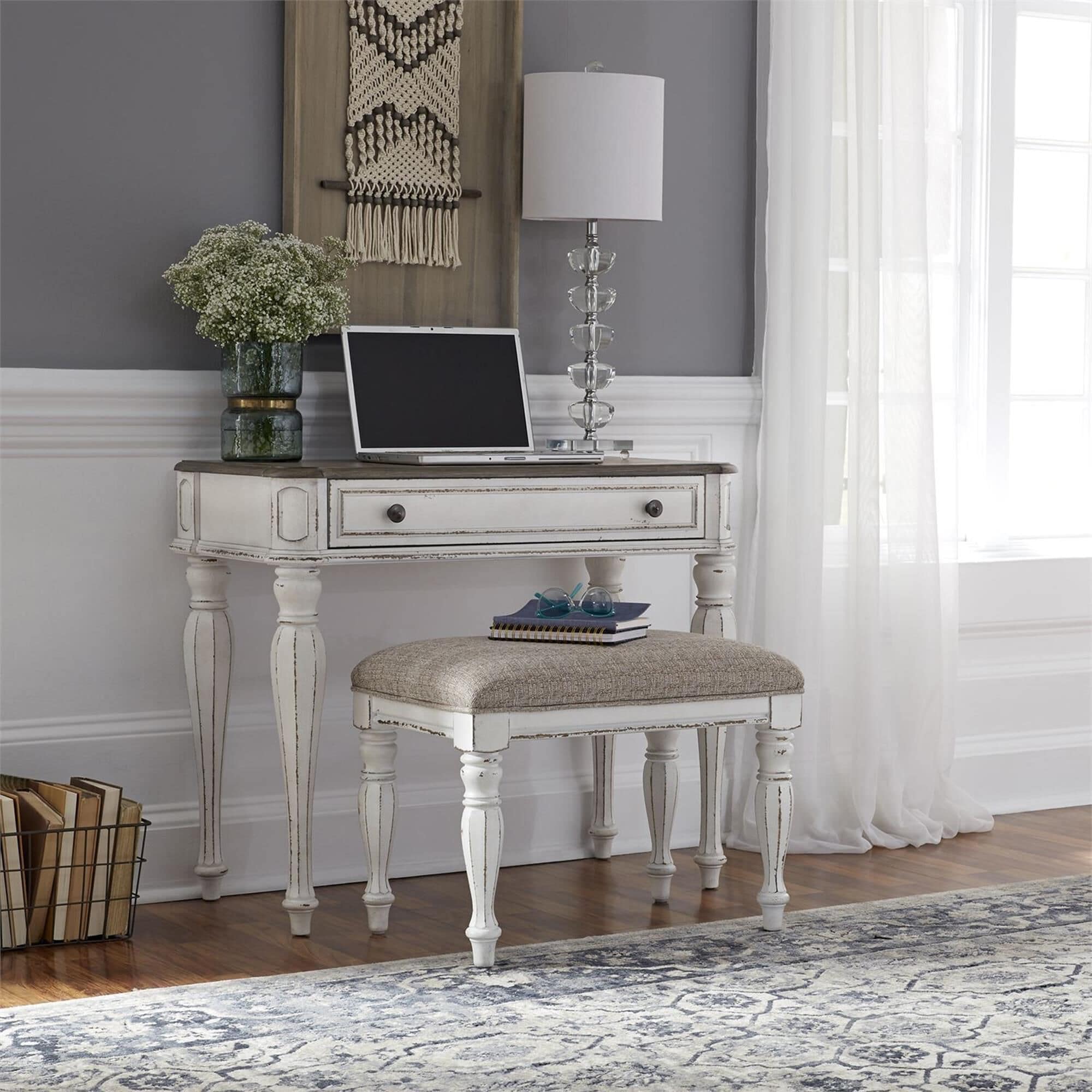 Belle Furnishings Magnolia Manor Accent Bench in White Nebraska
