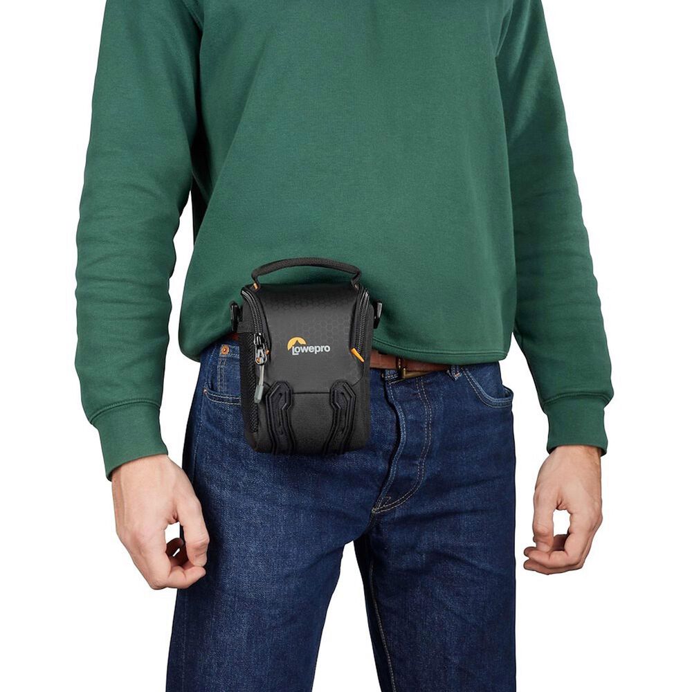 Lowepro Adventura SH 115 III Camera Case in Black, , large