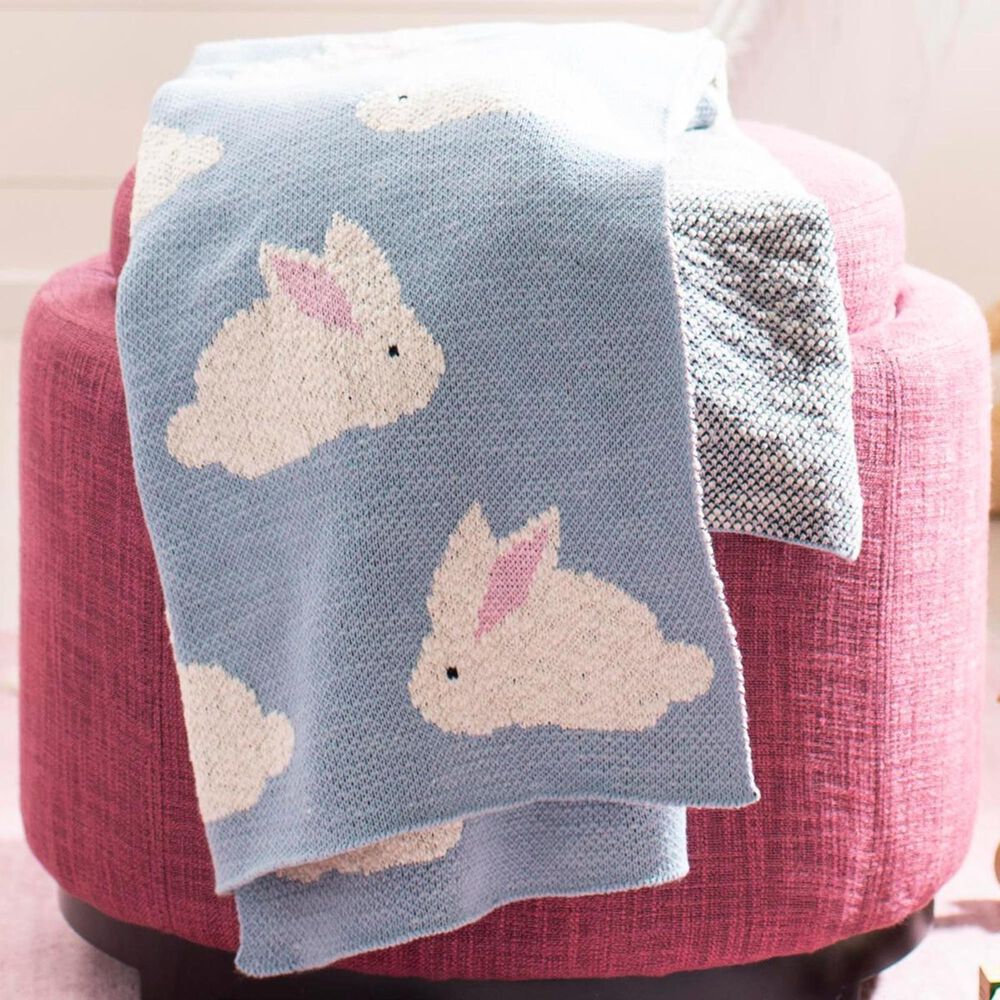 Safavieh Looloo Throw in Blue/White, , large