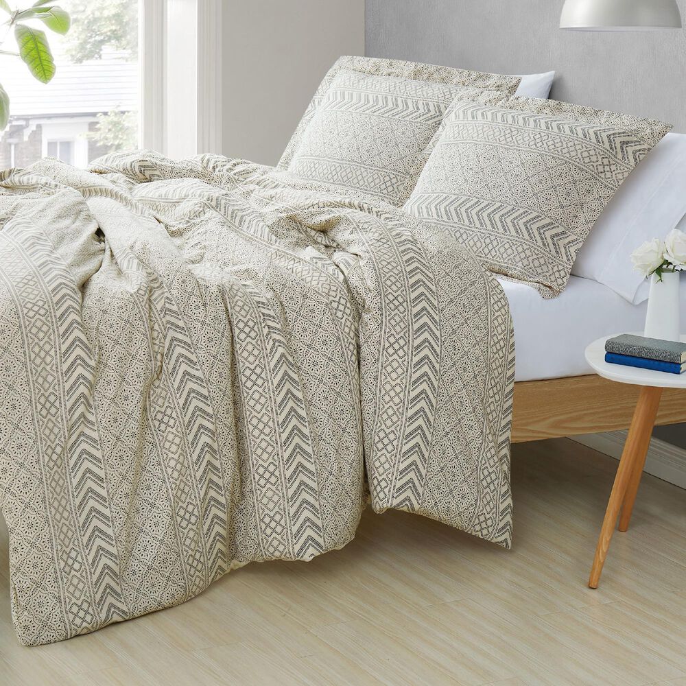 Pem America Chase 3-Piece King Duvet Set in Cream and Black, , large