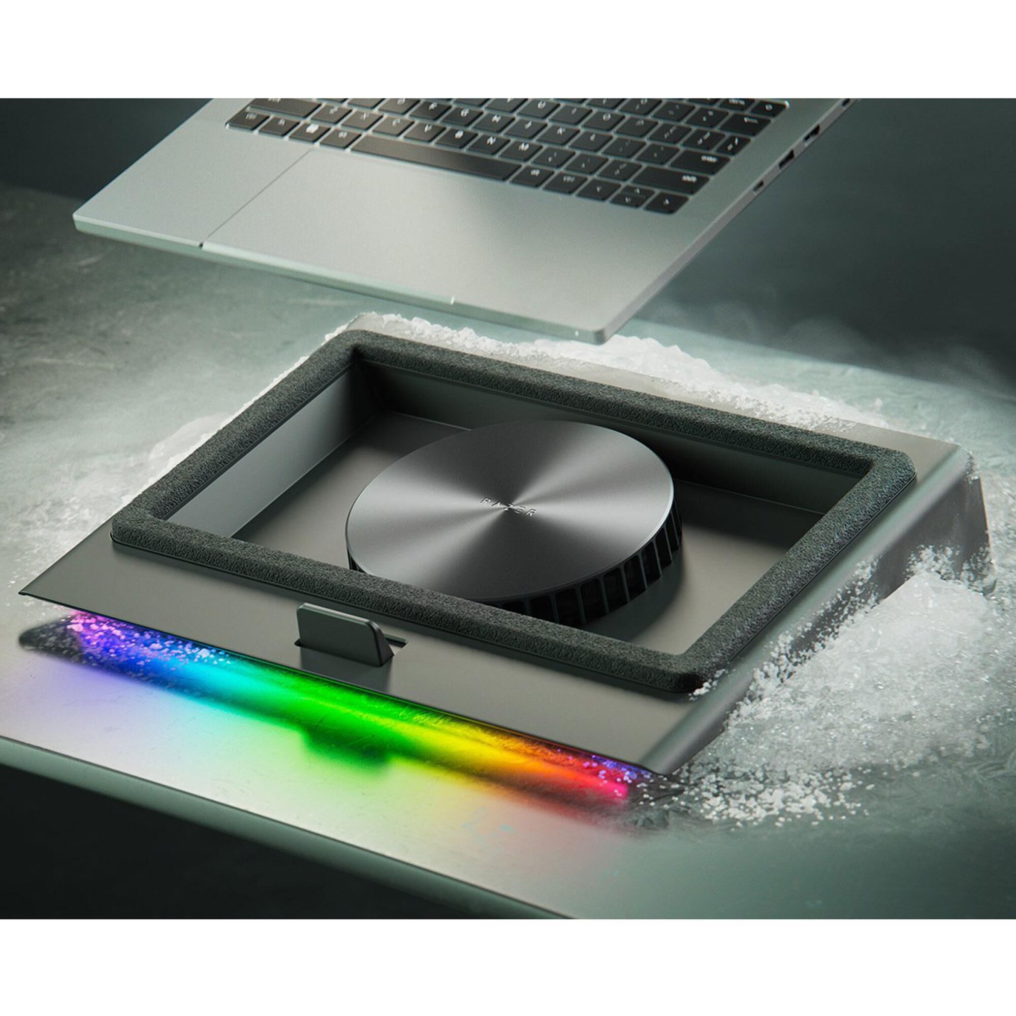 その他 Razer Laptop Cooling Pad Razer just convinced me that I do need a gaming laptop